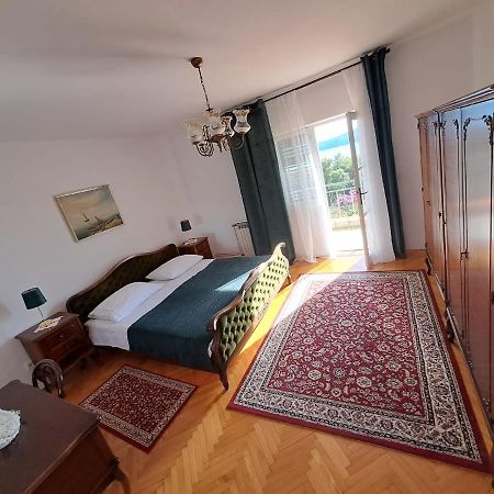 Apartment Artemisia 1 Trogir Exterior photo